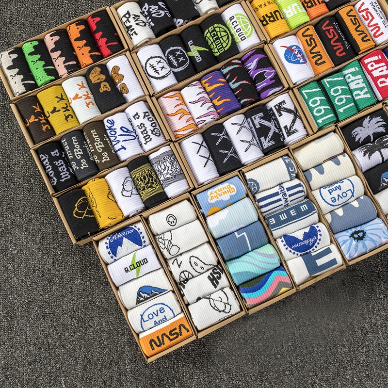 Custom OEM 5 pairs of boxed BCI cotton street skateboard stockings funny happy ankle crew socks for men and women