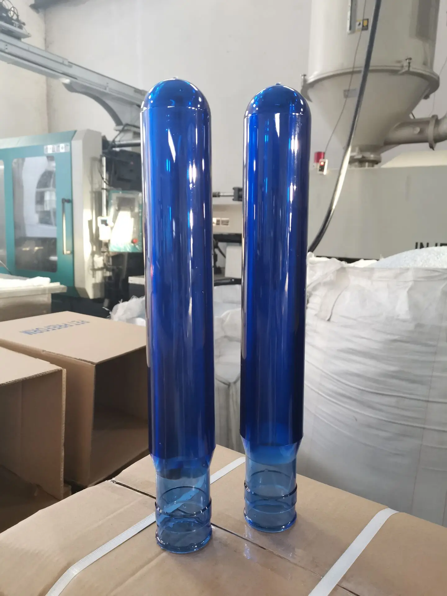 
750g 5 gallon PET water bottle Preform Lebao PET preform plastic tube dispenser bottle preform 