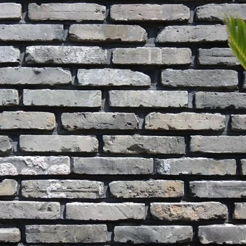 Садовая удерживающая Ландшафтная проницаемая натуральная каменная разделенная темно-серая недорогая глиняная кирпичная настенная плитка для