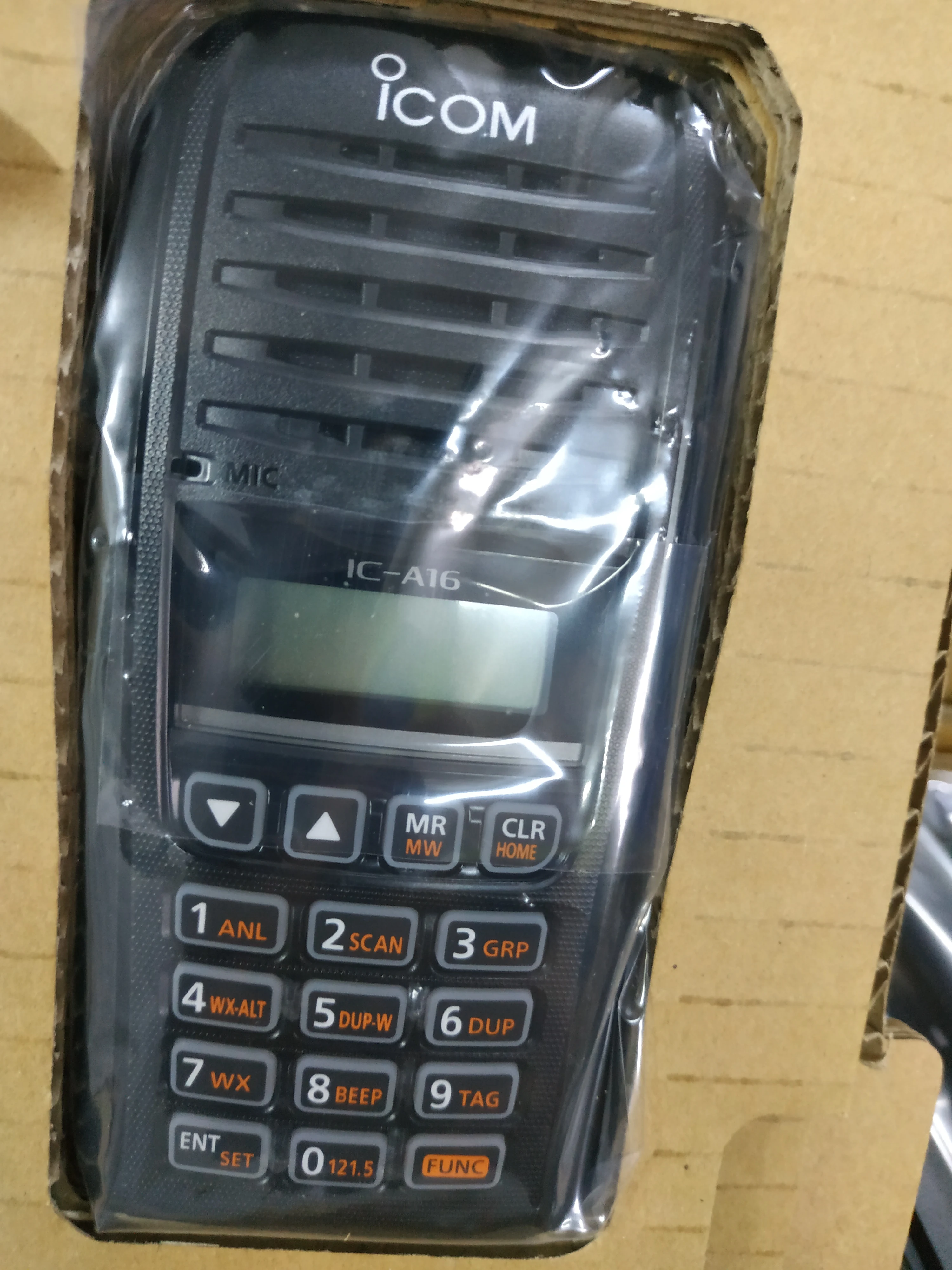 ICOM IC A16  A16E  VHF  Aviation Handheld  VHF AIR BAND TRANSCEIVERS walkie talkie  radio