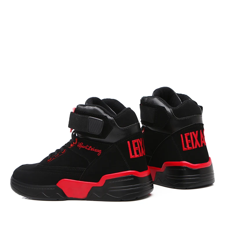 
European station stars with the same style of high-end couples basketball shoes 