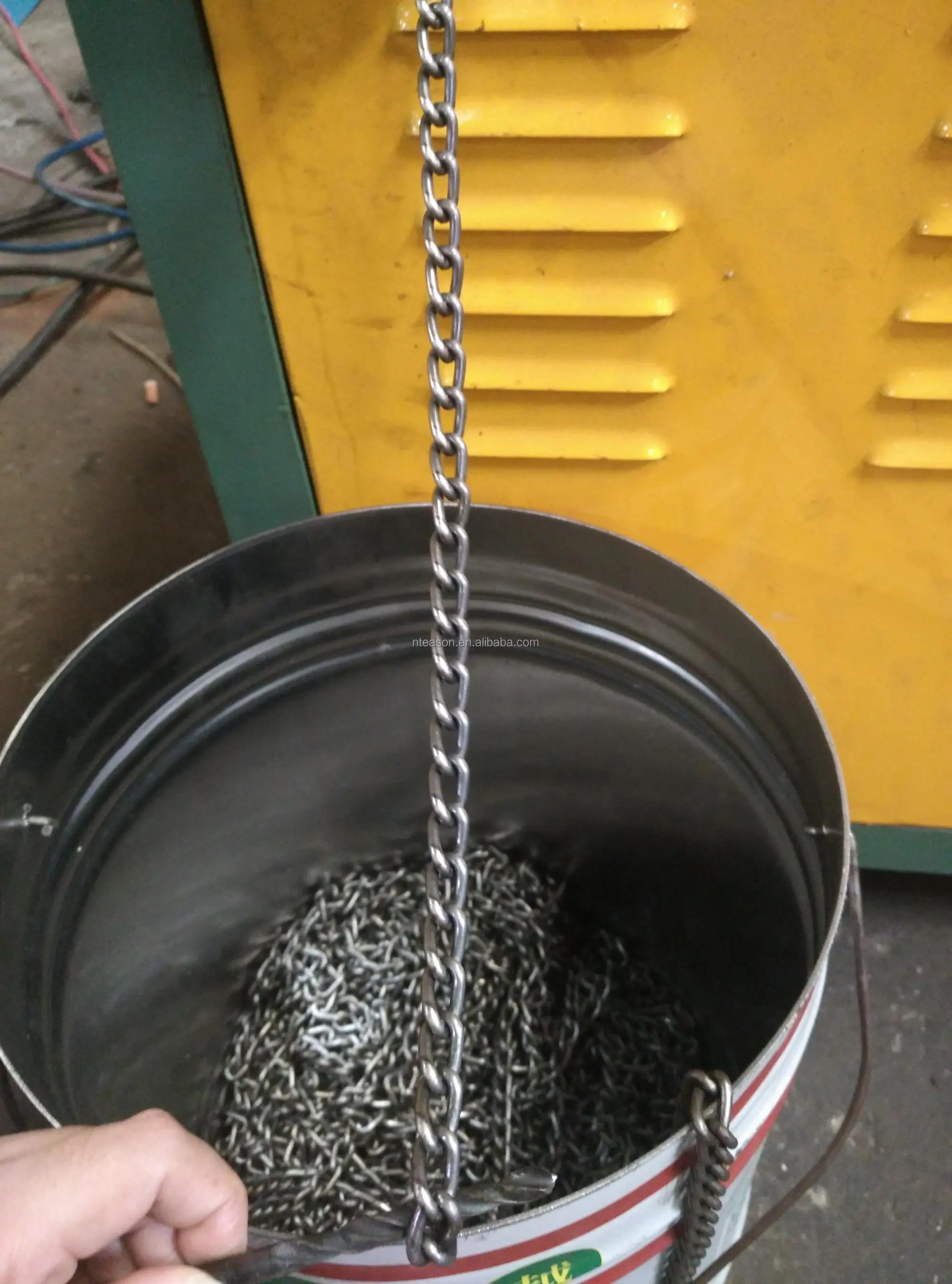 
twisted chain link machine chain bending machine 2-4mm video 