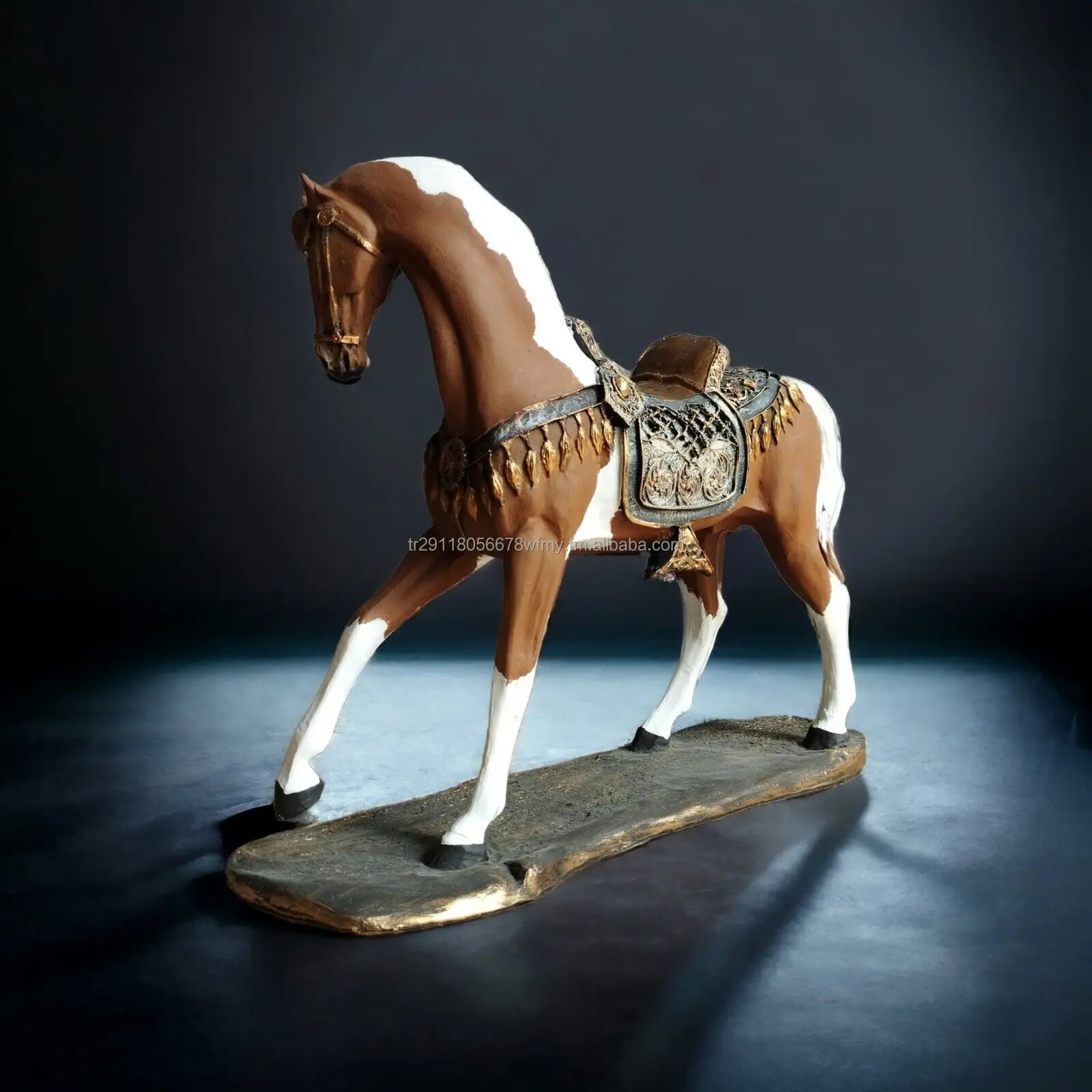 Horse Statue Resin Sculpture Aesthetic Home Office Decor , Modern Luxury Home Decoration