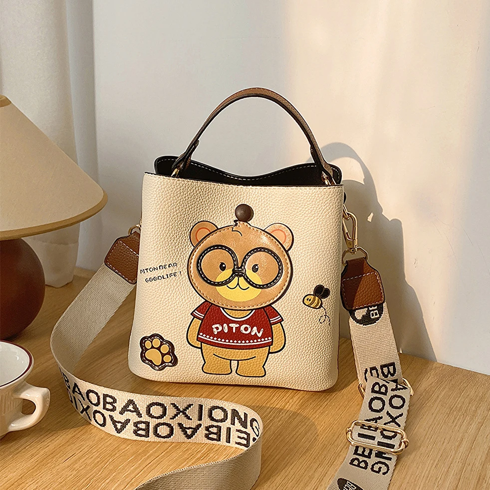 2024 Recent very popular glasses bear bucket bag, fashionable large capacity out crossbody bag, new cute shoulder bag S-8113