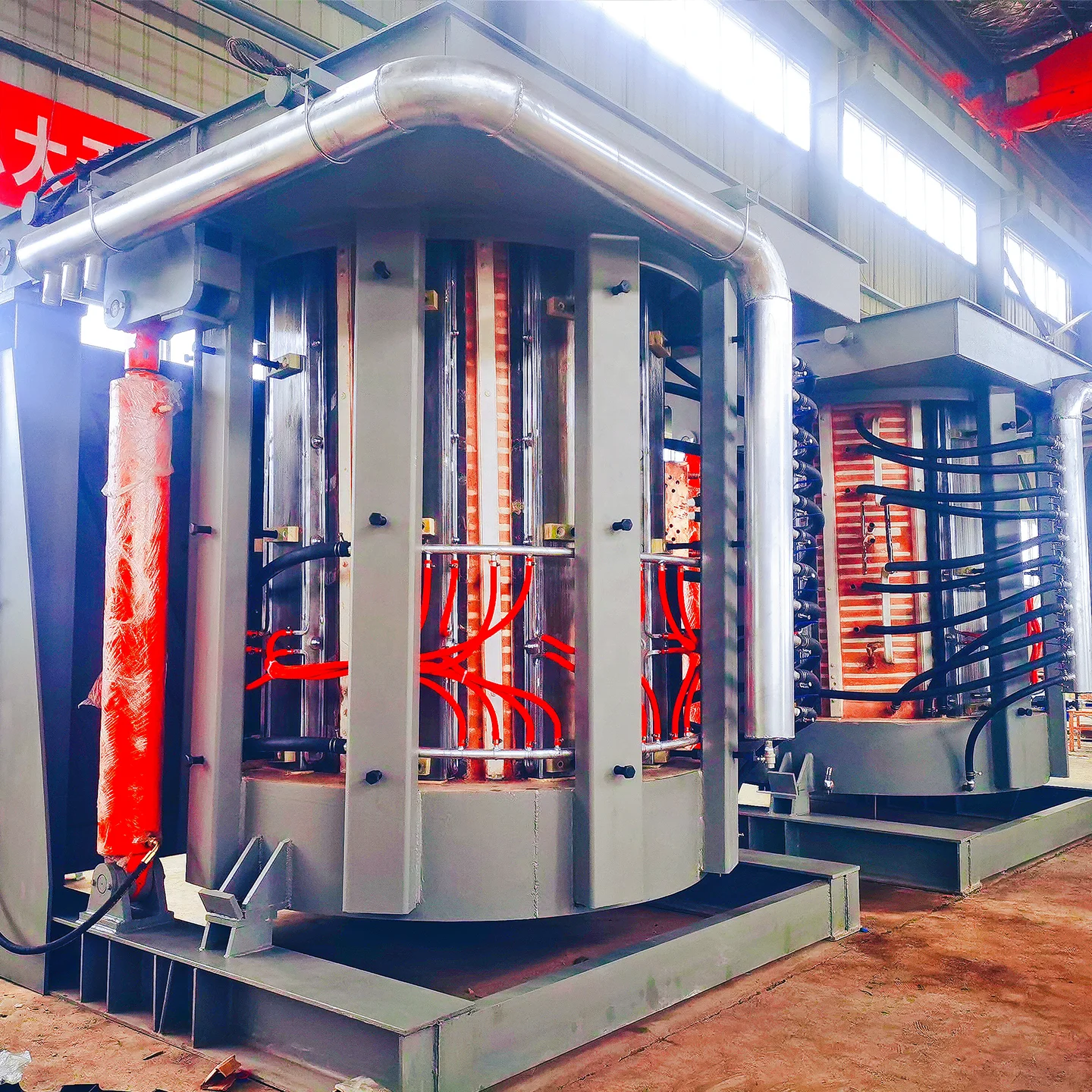 Manufacturer online factory online 5T hydraulic medium frequency induction melting steel aluminum furnace 2600KW complete set