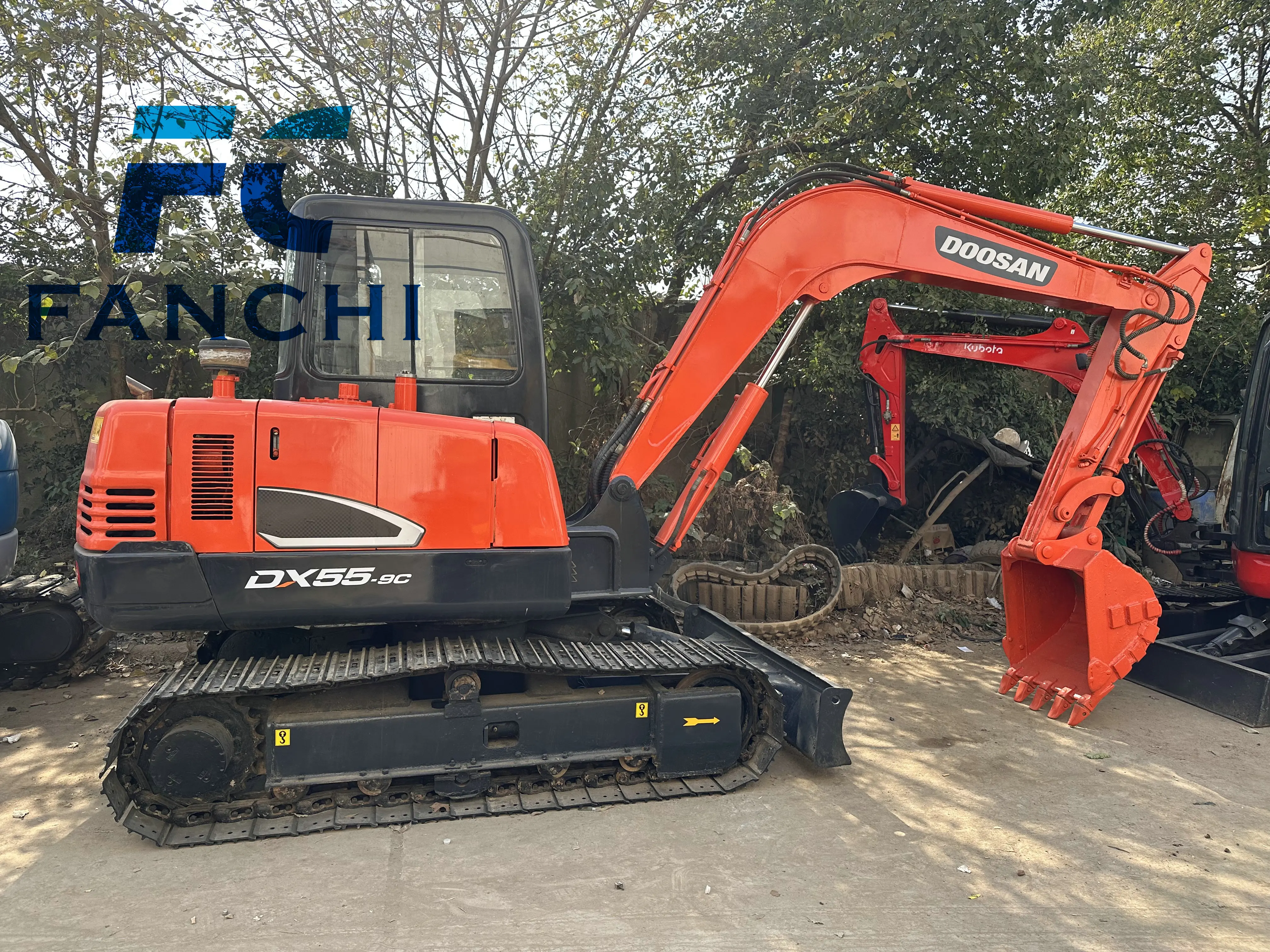 Вторая рука хорошее состояние DOOSAN 55-7 экскаватор машина низкая цена часы работы разумная гарантия качества