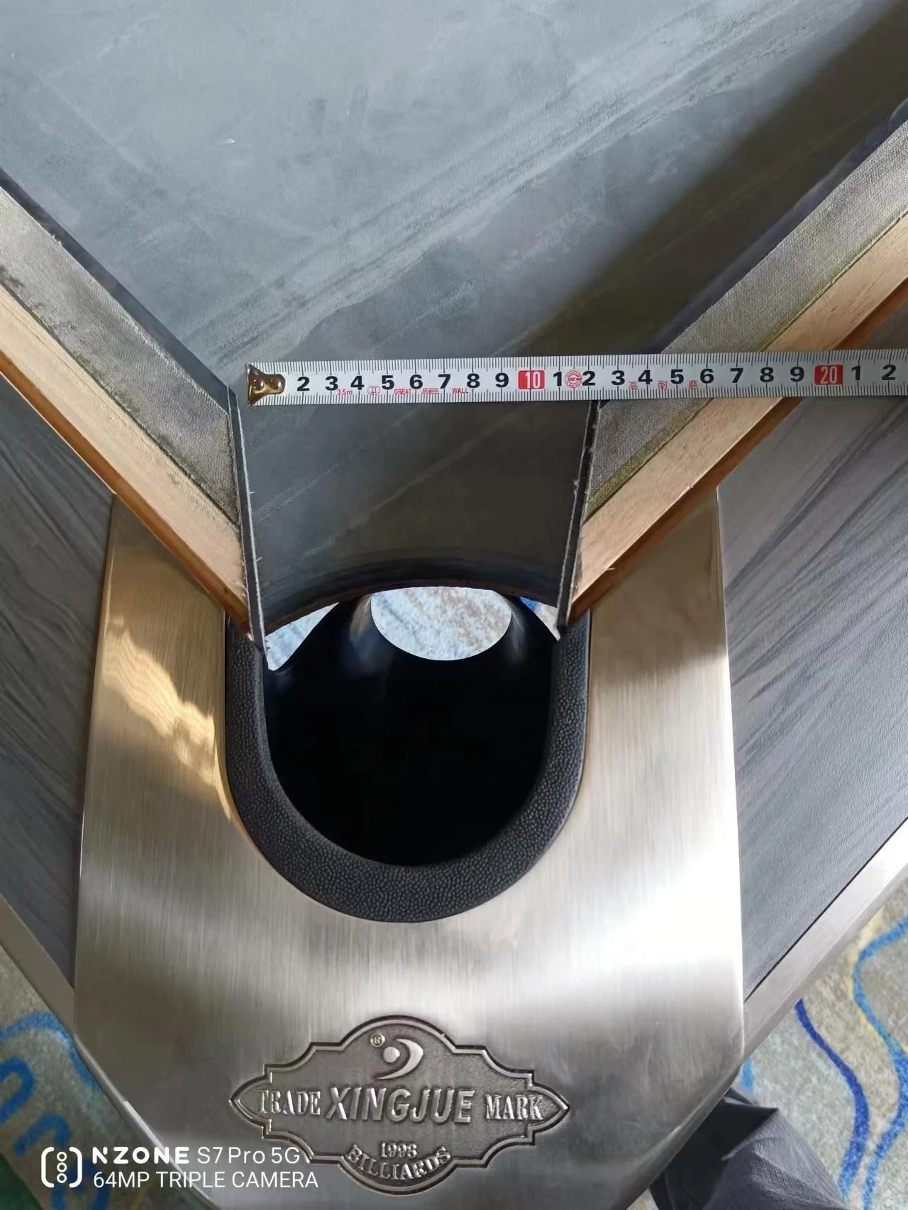 Factory Direct Sales Customized Billiards Pool Table 9ft Slate Wholesale 9 Ball Pool Table