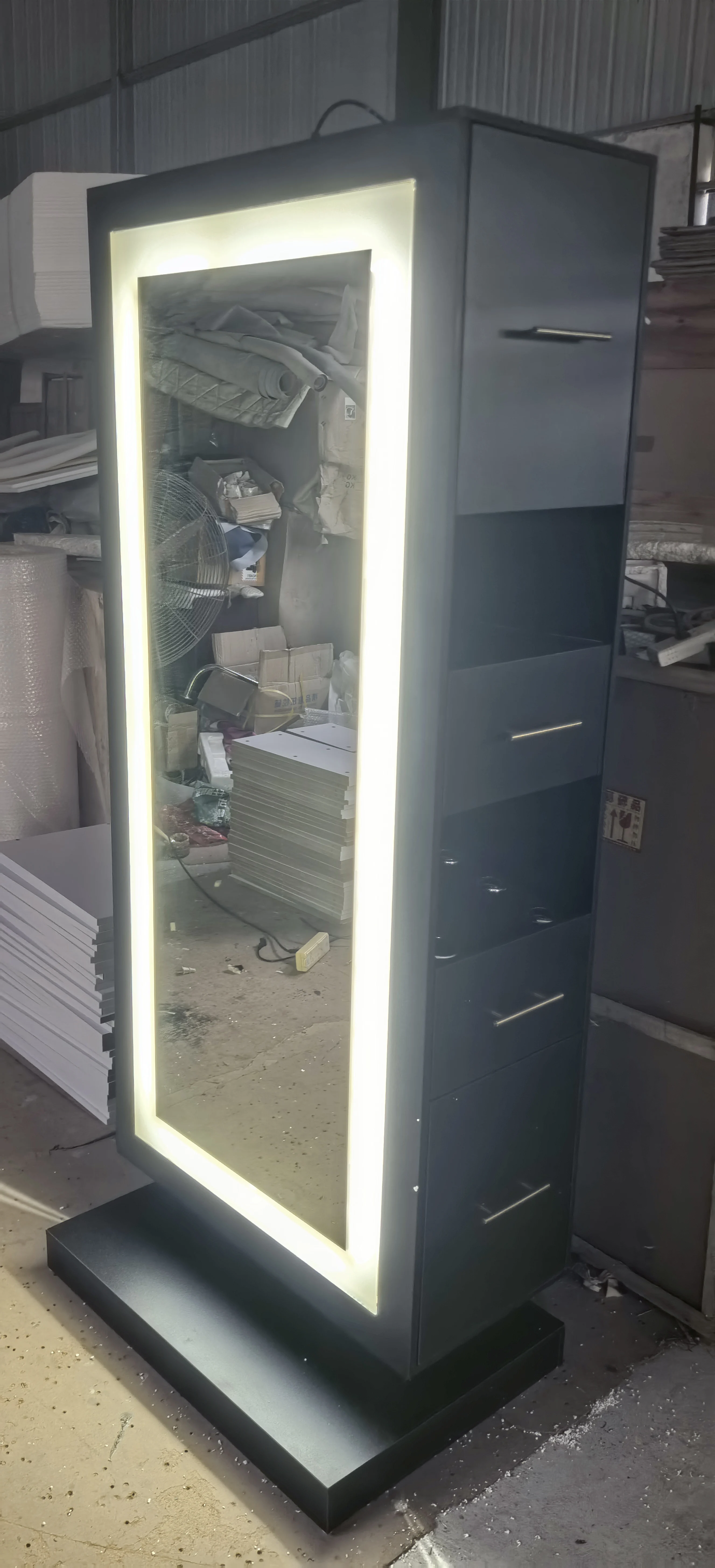 Hot Sale Full-Size LED Black Mirror Station Nail Spa/Mall/Motel/Hotel Total Station 10 Year Lifespan Minimum Order 1 Unit