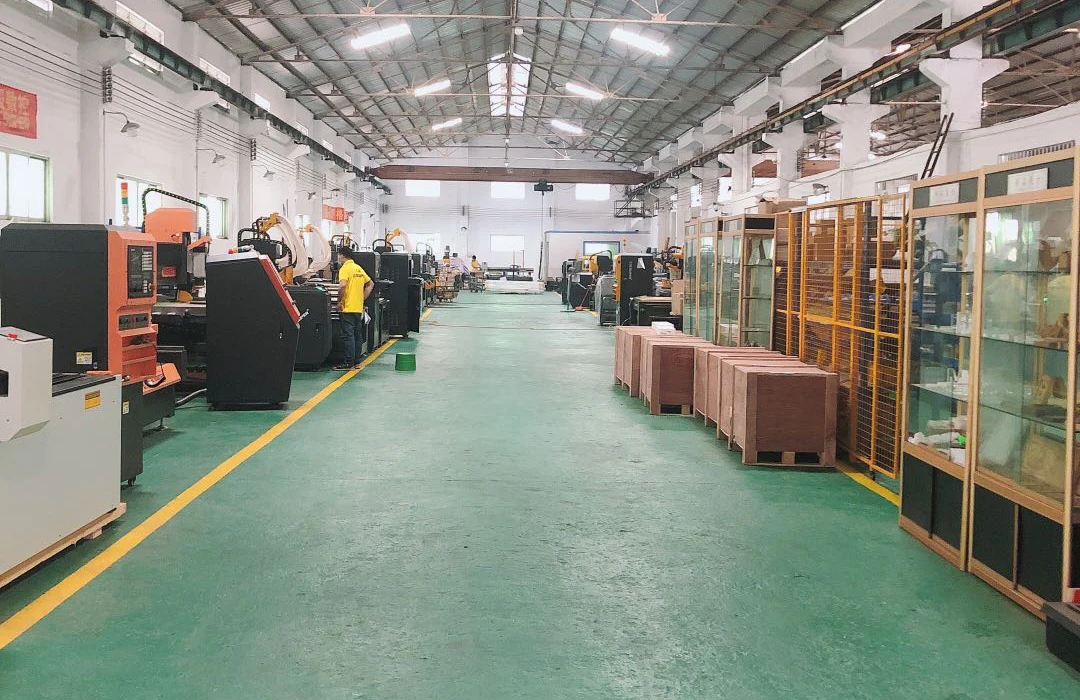 2000W Industry Laser Equipment 1325 Iron Stainless Steel Metal Cnc Fiber Laser Cutting Machine