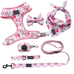 Designer Retractable Rope Padded Dog Bow Ties Pet Collar Bandanas And Leash Light And Poop Bag Harness Adjustable Custom Set