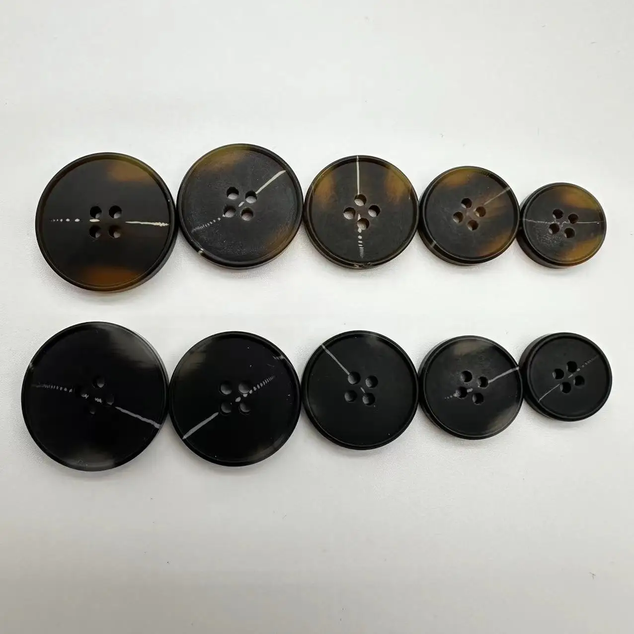 Hot Saling Resin Plastic Buttons 4 holes Round Button for Craft Sewing Clothing Coat T-Shirt DIY Accessory