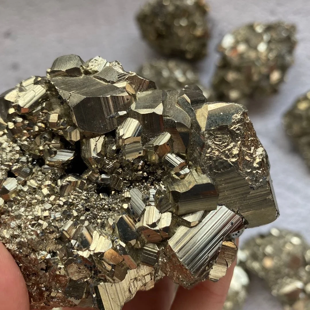 High quality natural healing stones beautiful pyrite rough stone home decor