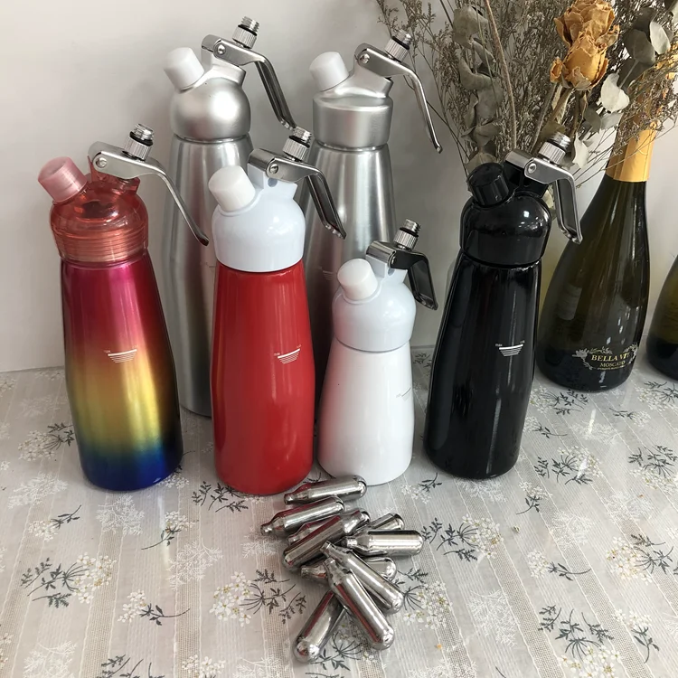 China Factory Wholesale High Purity Dessert Tools 8g Cream Chargers n2o Nitrous Oxide Whipper for Coffee