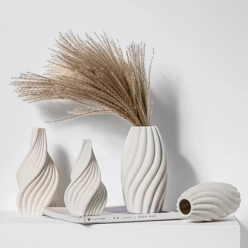 Simple white Chinese online market hot sale small vase  home decoration art desk ornaments vase living room decoration vase