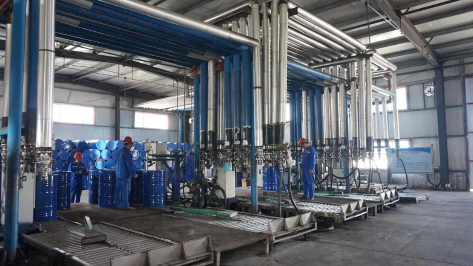 Used as coating binder for CASE SE 2028 polyether polyol