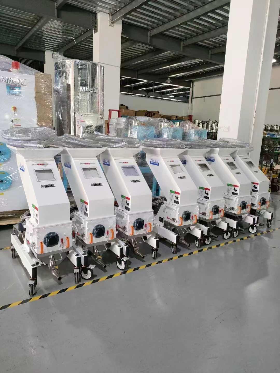 Medium Speed Granulator Plastics Recycling Crusher Plastic Crusher For Injection Molding Machine