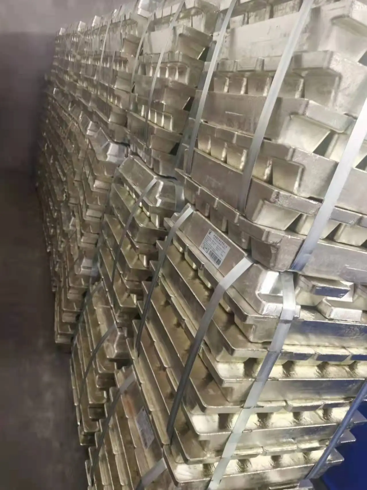 Слиток олова