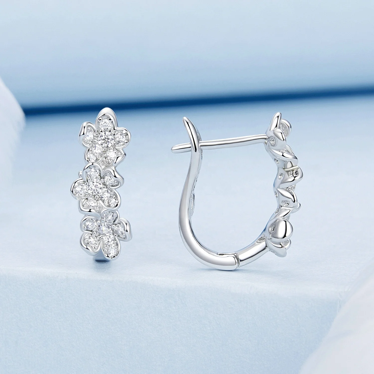 Youchuang classic luxury zircon clip hypoallergenic earrings 2024 fashion jewellery novelty bulk women silver 925 flower earring