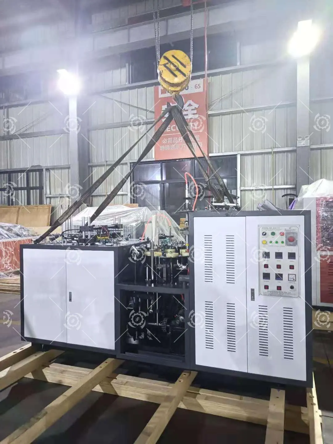 Christmas Holiday business  9-ounce paper coffee tea juice paper cup machine