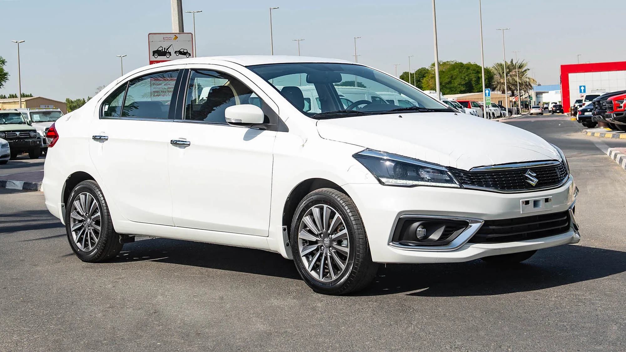 Чистый Подержанный 2019-2023 SUZUKI CIAZ GLX 1 5 P 2024 автомобиль RHD/LHD готов к доставке до двери