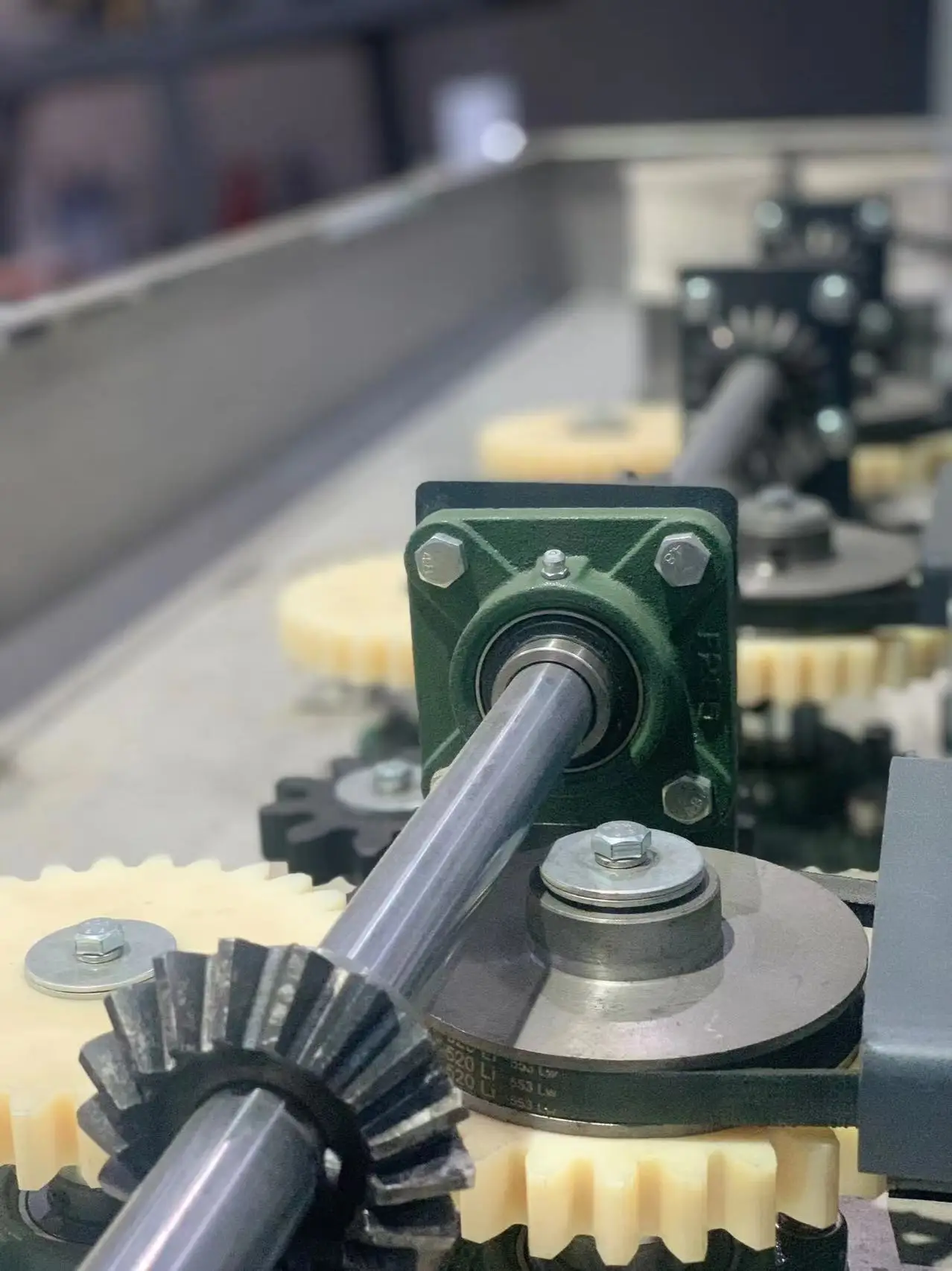 Vertical Three-Stage Cleaning Machine with Core Motor Component