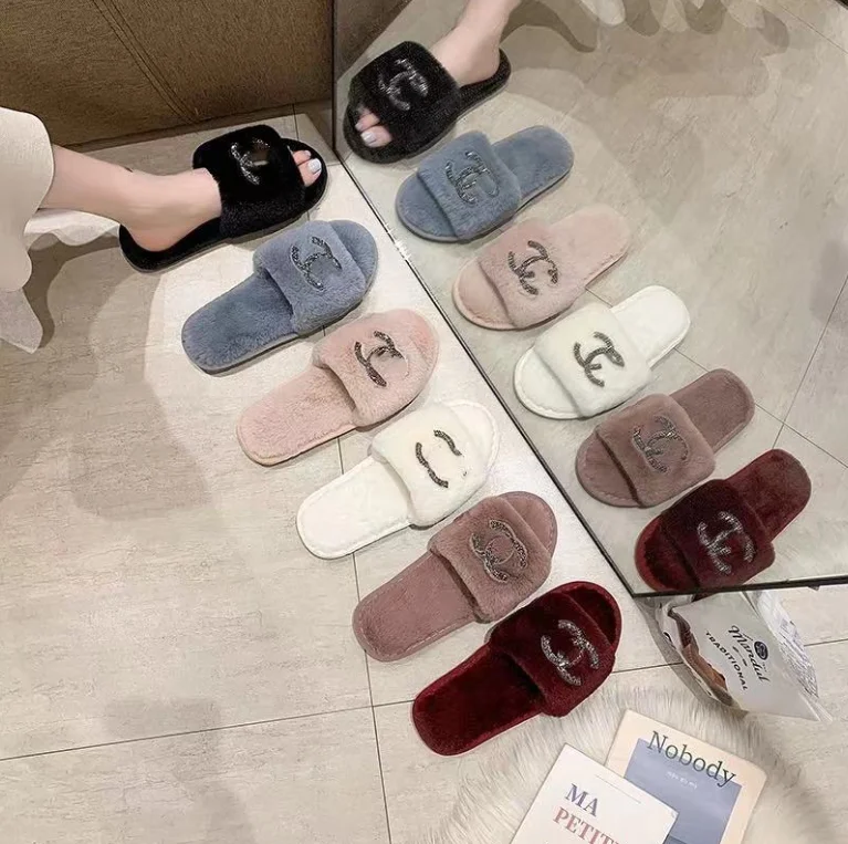 2022 Autumn Winter New Fashion Custom Plus Velvet Home Slippers Bright Diamond Flat Bottom Warm Cotton Thermal Fur Slippers