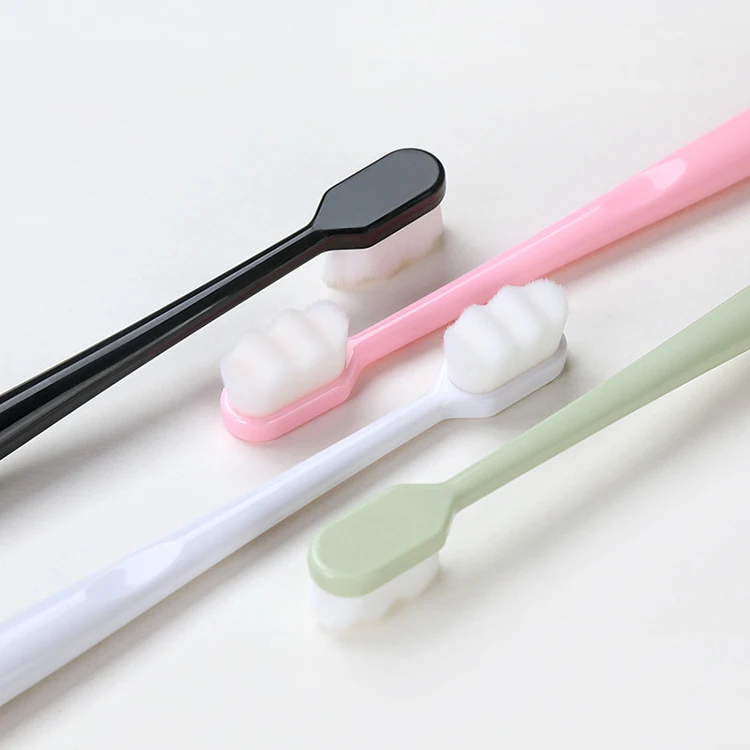  Хорошее качество экономичная пластиковая зубная щетка для взрослых и беременных женщин с супермягкой щетиной