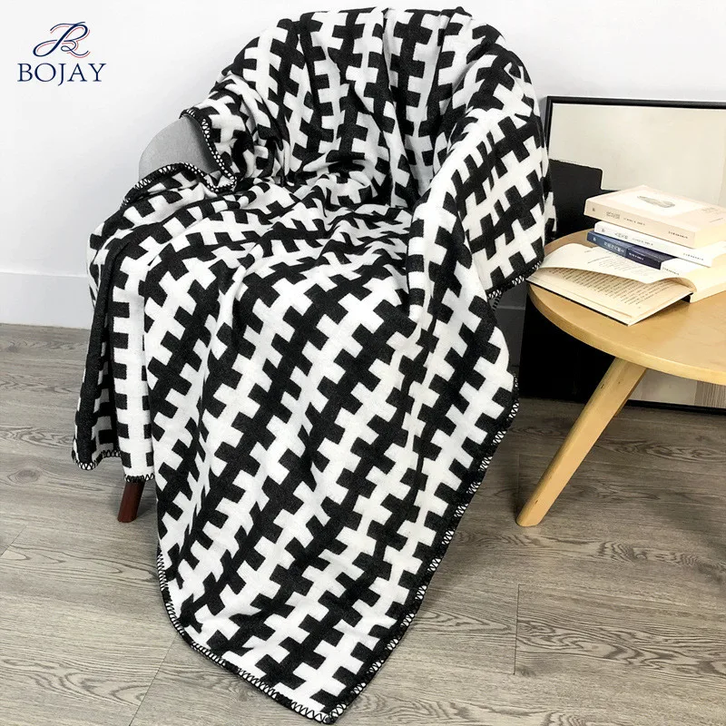 Nordic Style Plaid Throw Blanket for Sofa Couch Soft Flannel Fleece White Black Checker Plaid Pattern Decorative Throw
