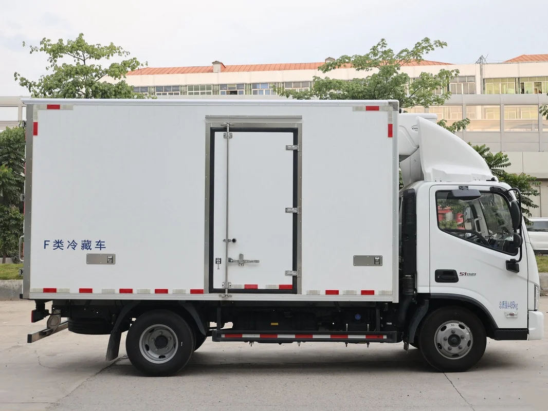 46m3  Cheap Price Van Small Freezer Refrigerated-Truck 4X2 Refrigerator Truck
