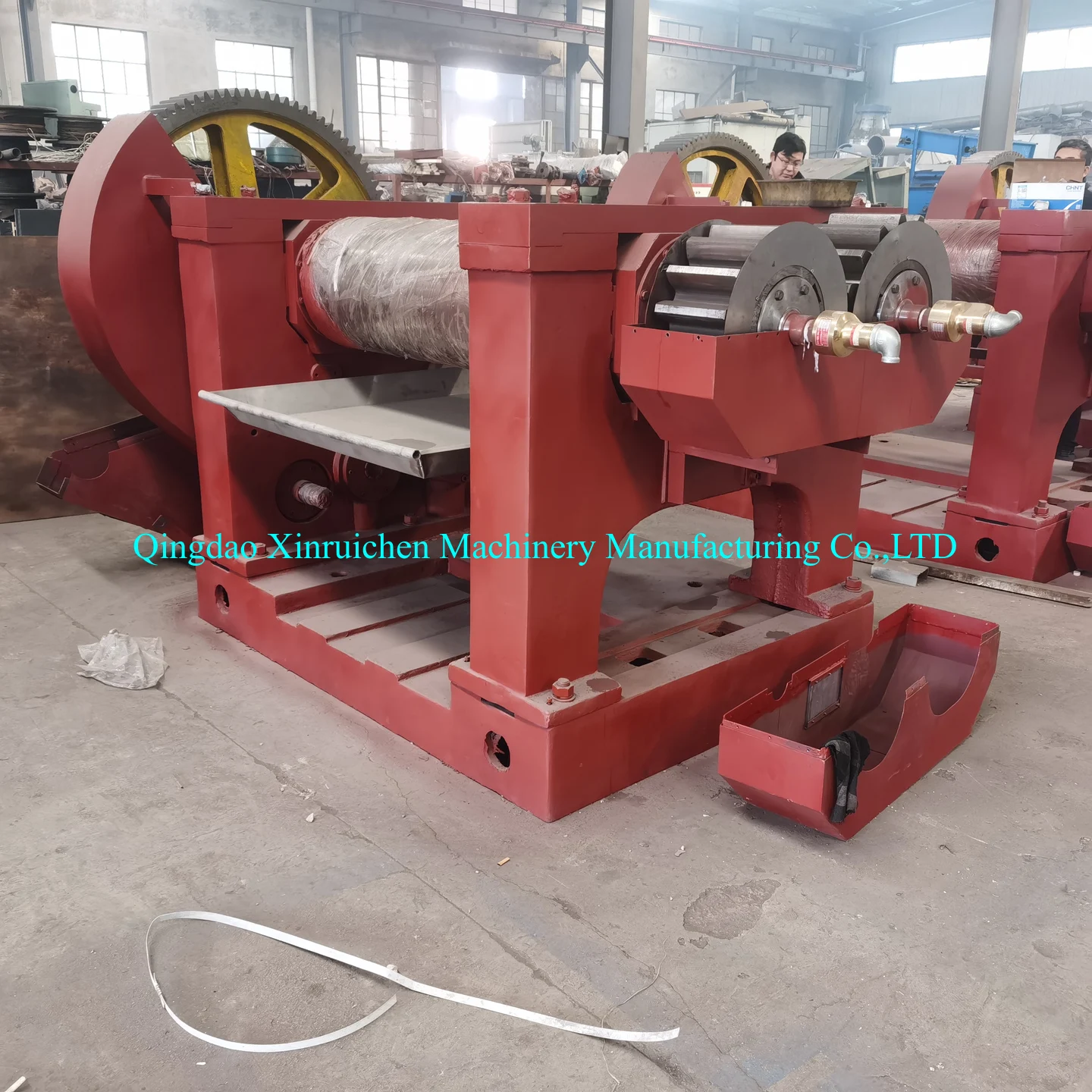 XK400 Rubber and Plastic Mixing Mill Machine Motor Under Rollers