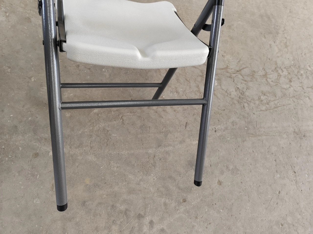 HDPE Outdoor Folding Plastic Chairs Blow Molded Banquet Leisure Foldable Chair