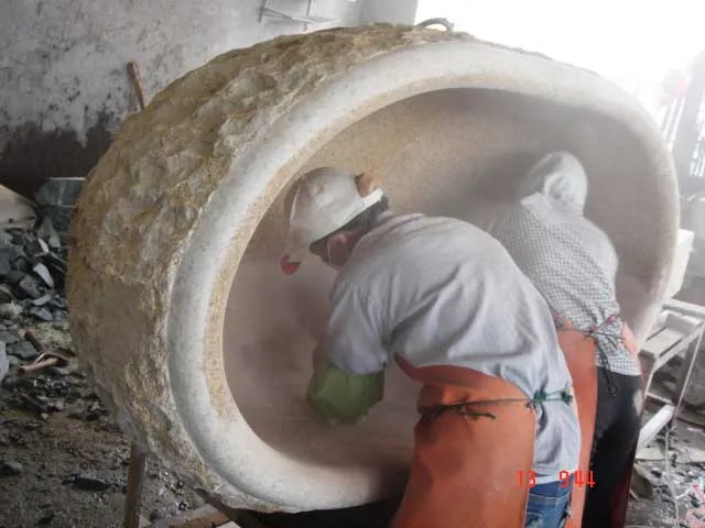 Wholesale Hand Carved Boulder Big Brown Natural Stone Bathtub for Sale