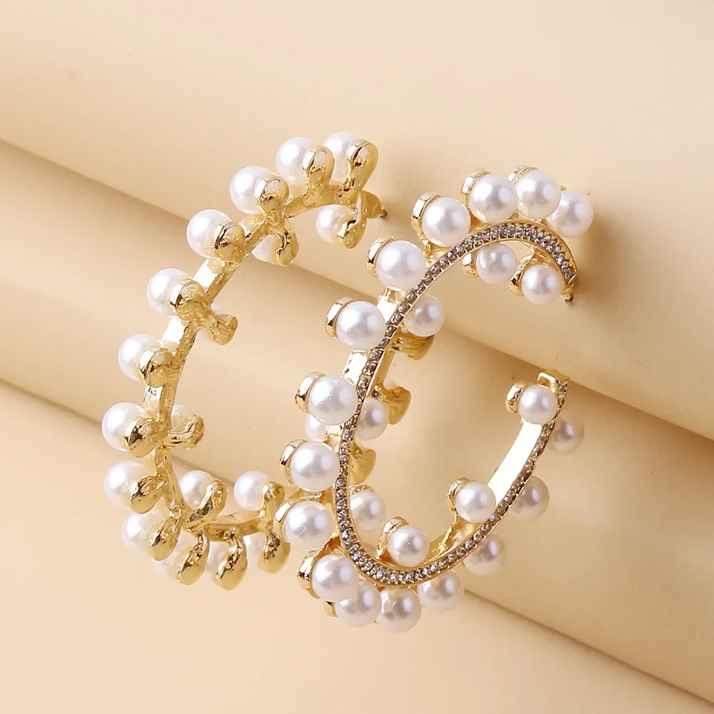 New Fashion Non Tarnish 18k Gold Plated Cute CC Fashion Pearl Jewelry Earrings Piercing Jewelry Women Korean Style