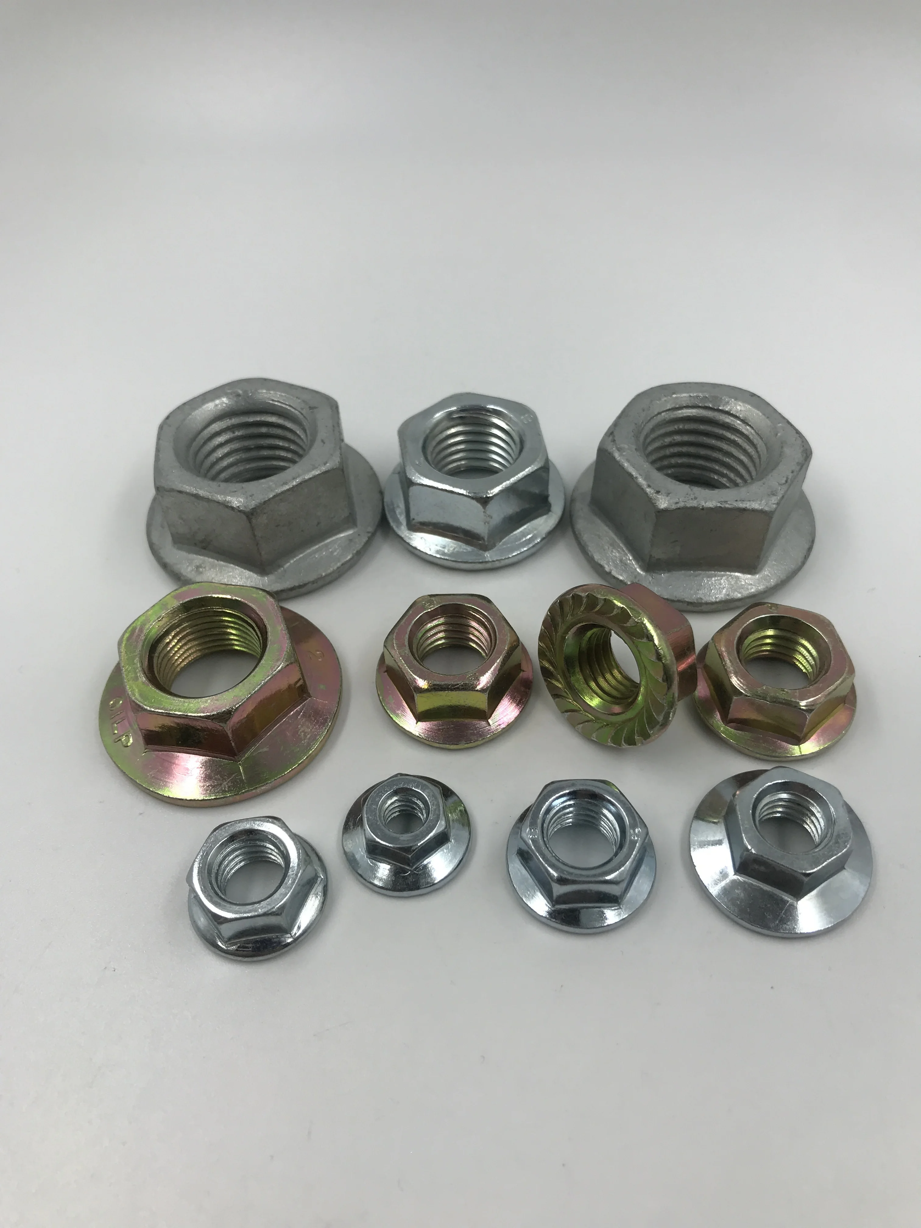 High Strength M8 HEXAGON FLANGE NUT NO-SERRATION DIN 6923 Black plated flange nut