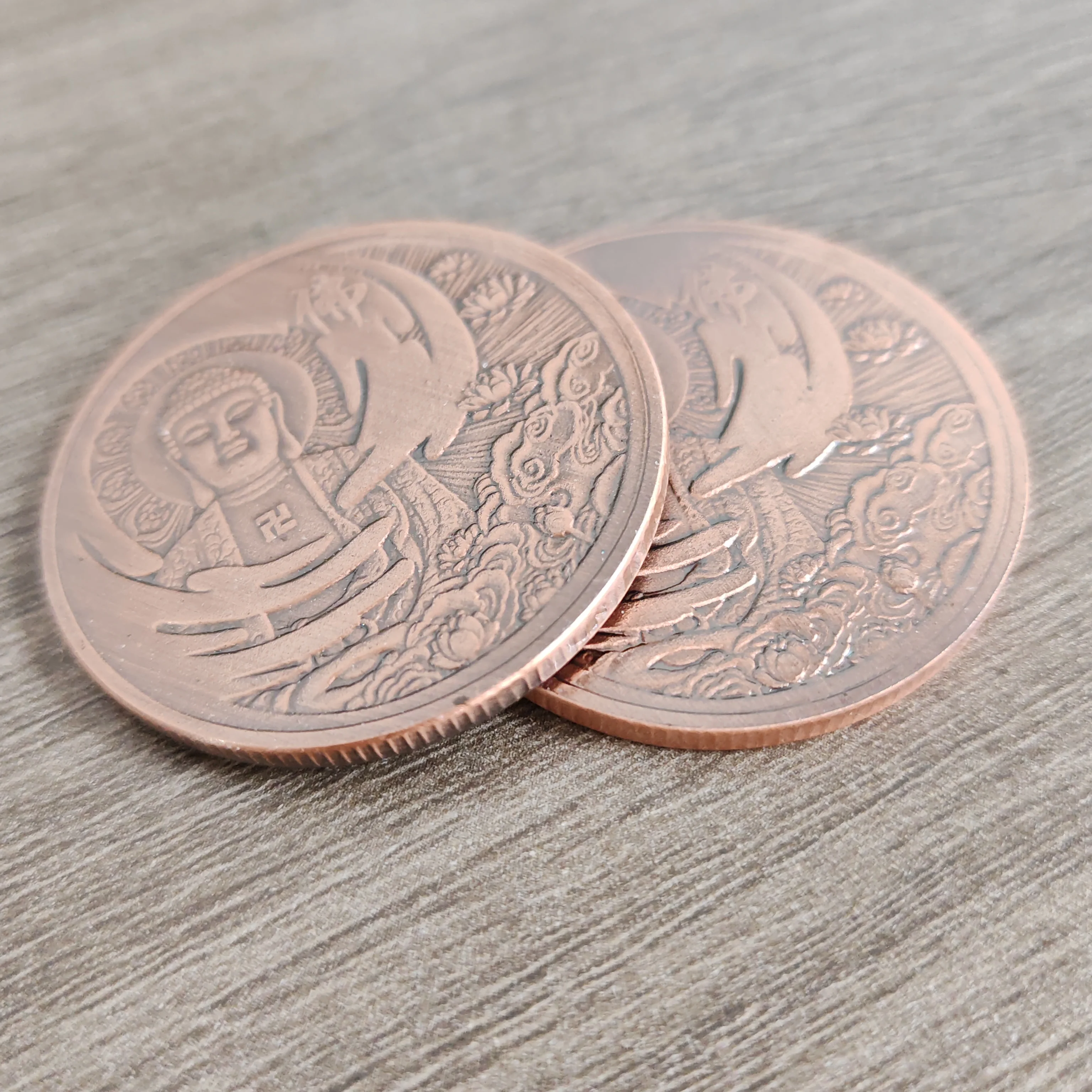Shakyamuni Buddha in Red Bronze Plating Lotus Prayer Peace Commemorative Medal Faith Coin for Gift Use