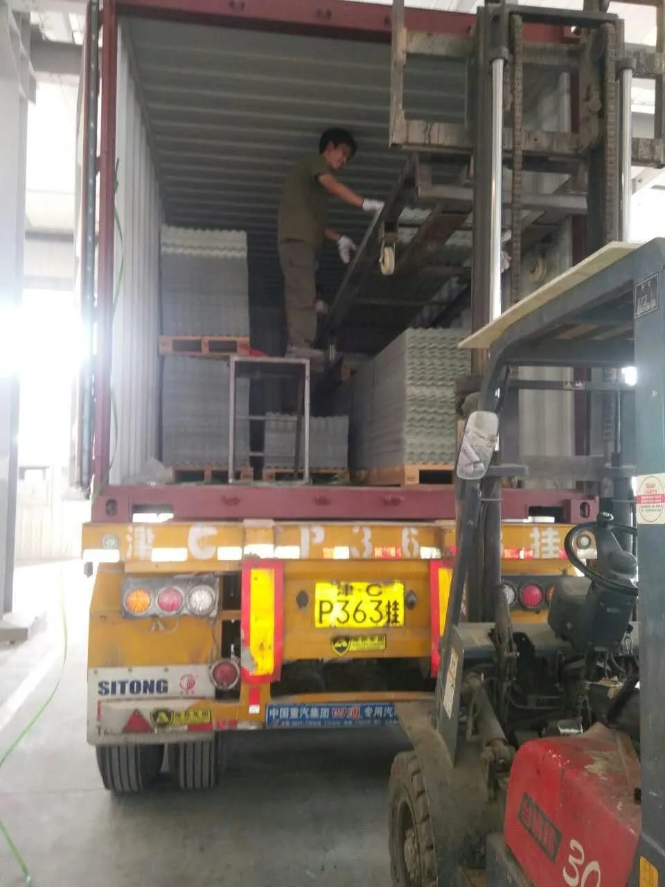 Waterproof FRP fiberglass plastic clear transparent corrugated roofing sheet price