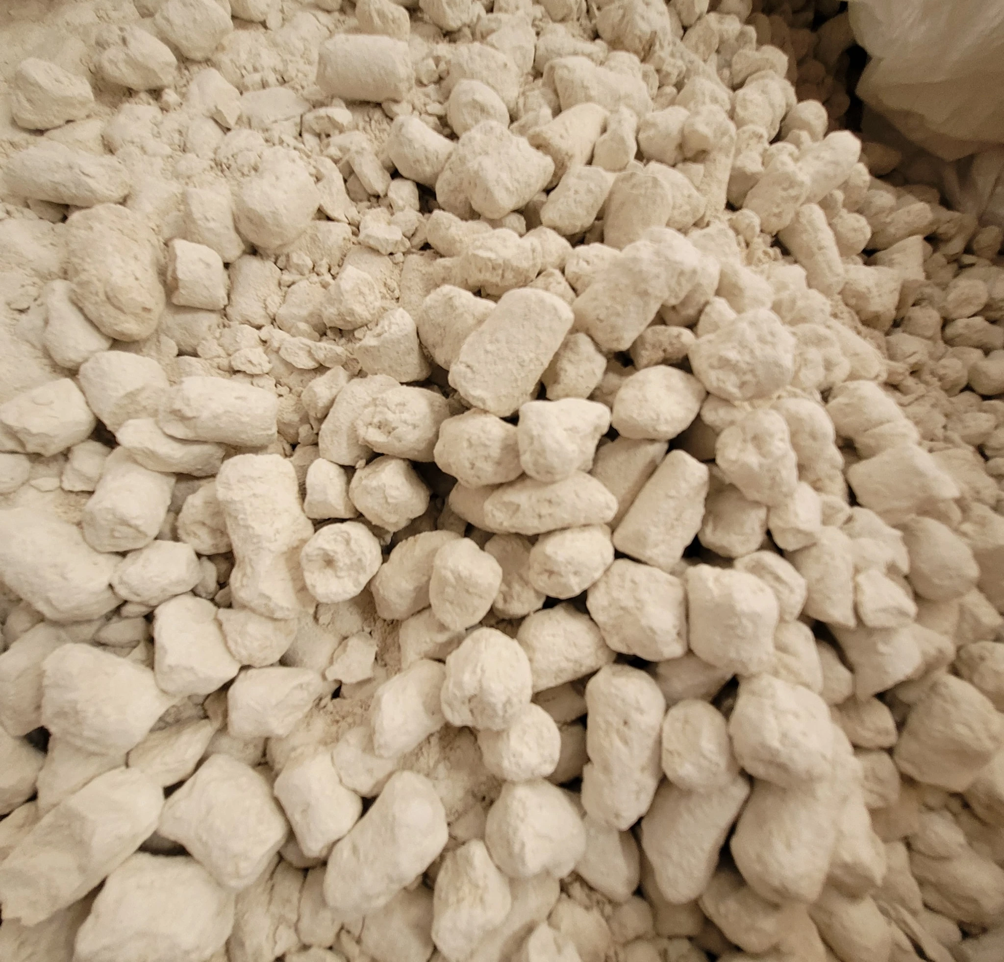 Vietnam Kaolin - K80 Super White Calcined bulk Kaolin Clay Powder Price China Clay Kaolin Powder for Ceramic paint