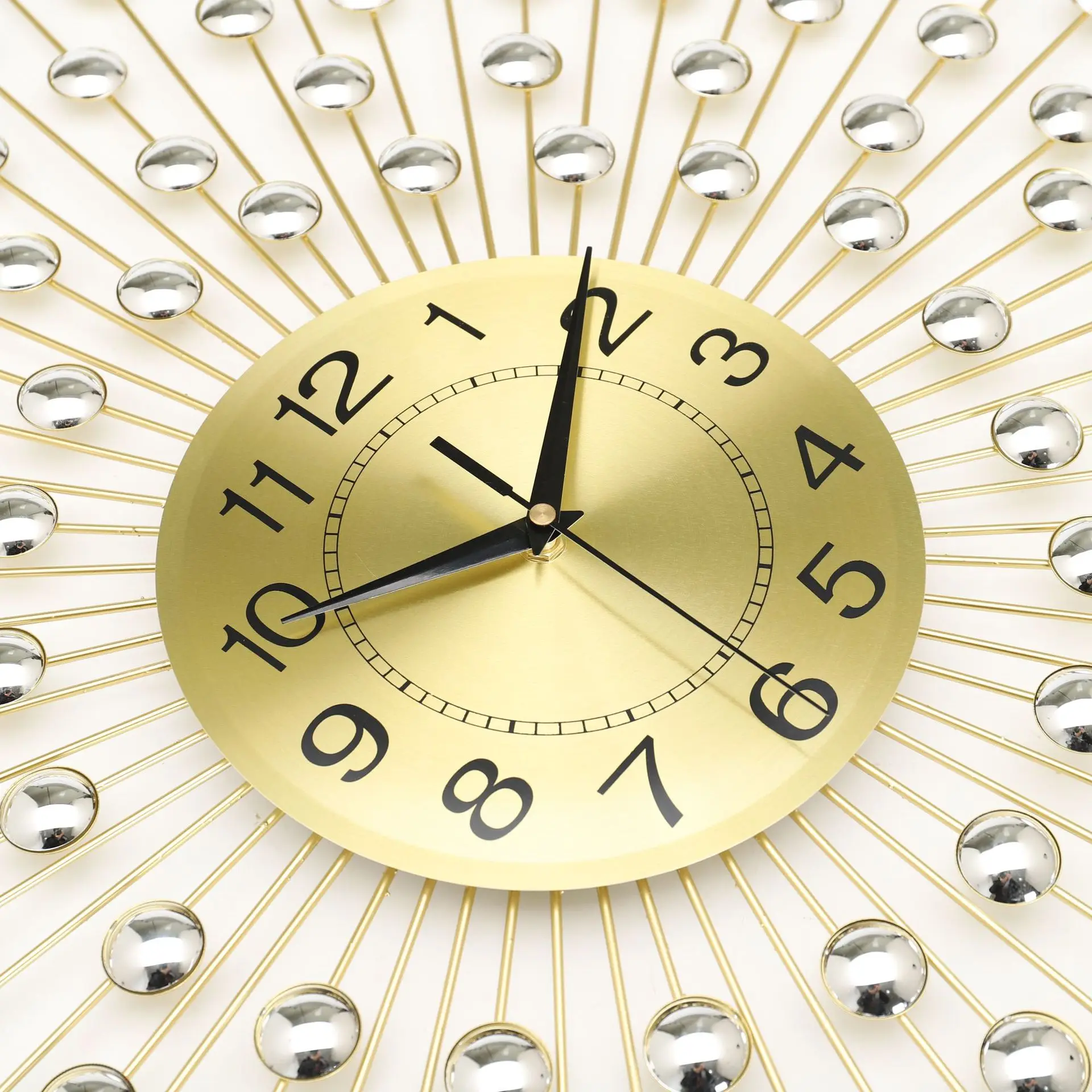Hot European creative simple Golden Metal clock iron decorative living room wall acrylic pearl for