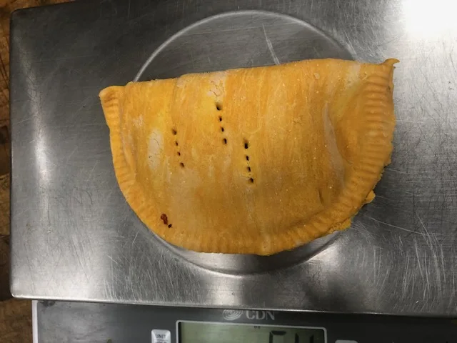 Автоматическая линия по производству фруктовых и мясных пирогов ямайских говяжьих