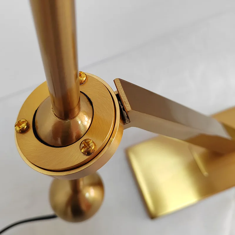 Luxury Brass Iron Royal Style Table Lamp Lamparas Decorativas Table Lamps Home Decor