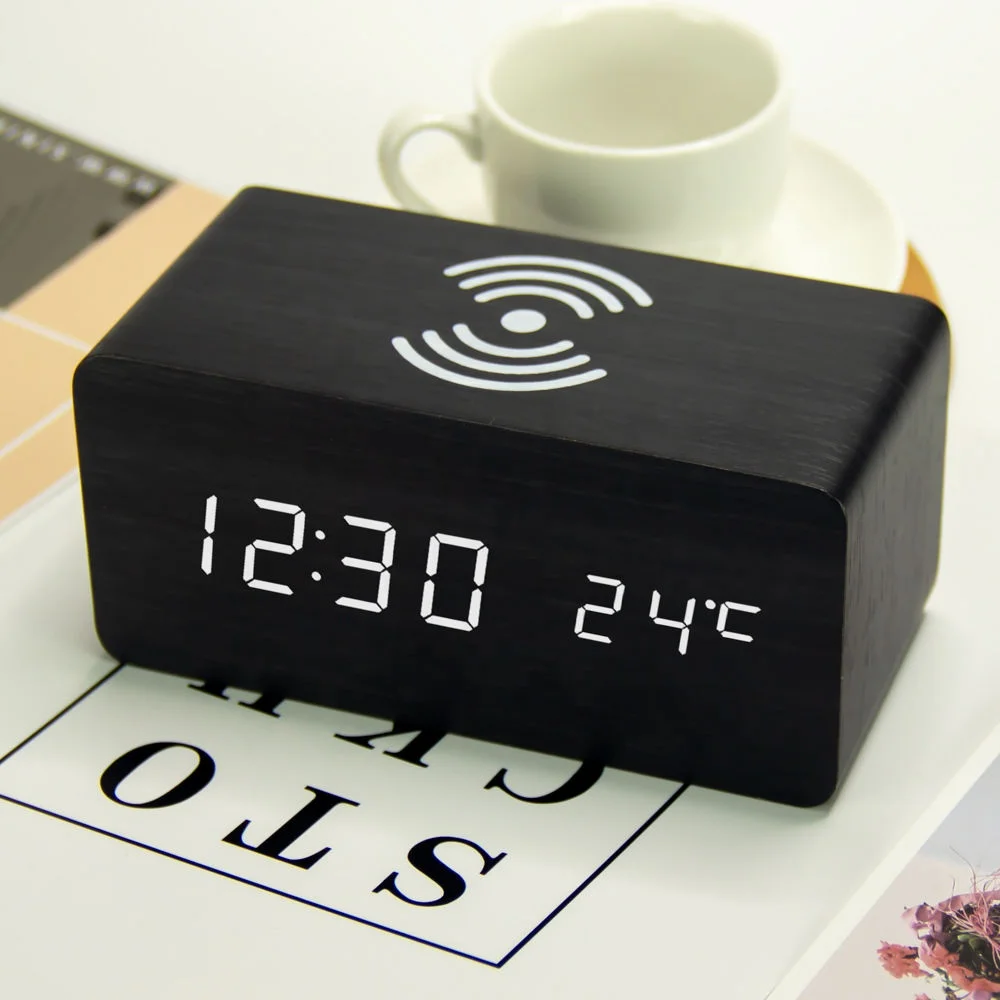 Best Gift Promotional Desk & Table Clock Digital Clock Wireless Charger Phone 5w 10w Qi Wireless Charging Wooden Led Alarm Clock