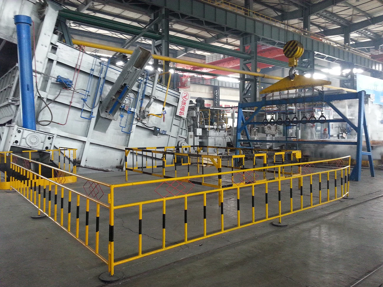 Tilting Aluminum Melting and holding Furnace