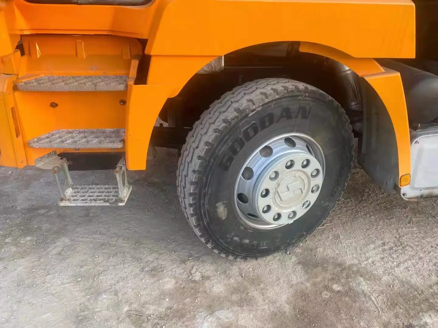 high performance F3000 Left Right Drive Customize Used Shacman Tipper Dump Truck