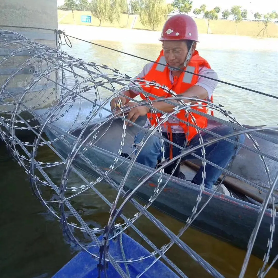 Concertina Razor Wire Fencing Wire Roll Weight from 5-15kg Coil Diameter range From 450mm to 900mm