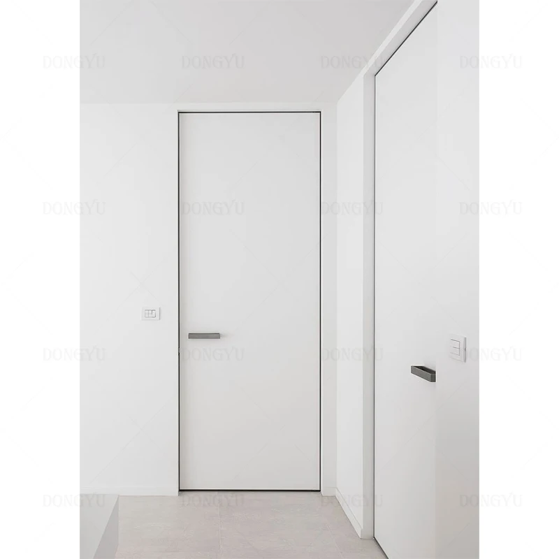 Chinese Style Carving Decorative Pattern Stoving Paint Prevent Mildew Solid Wood Door