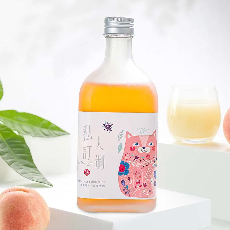 Квадратная домашняя бутылка вина зеленой сливы с крышкой и герметичной бутылкой для напитков