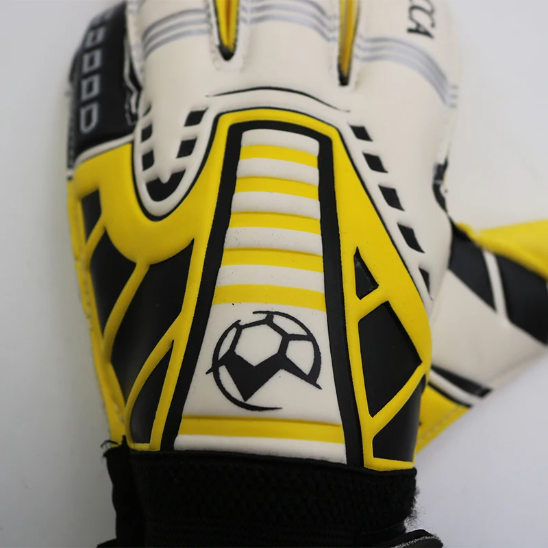 Factory direct sale hand protection gloves soccer goalkeeper gloves