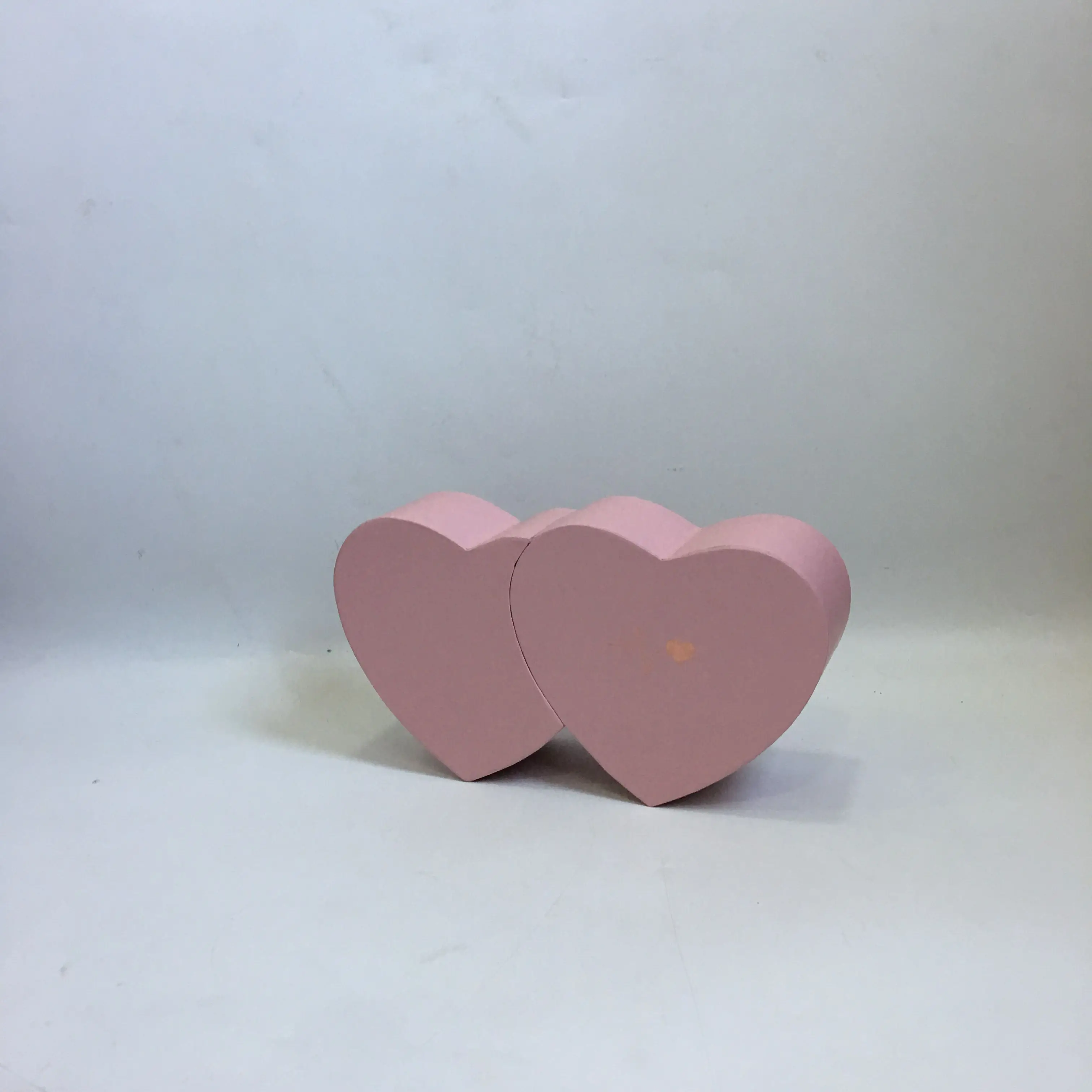 
Customized new fashion gift box commemorative jewelry storage double heart box 