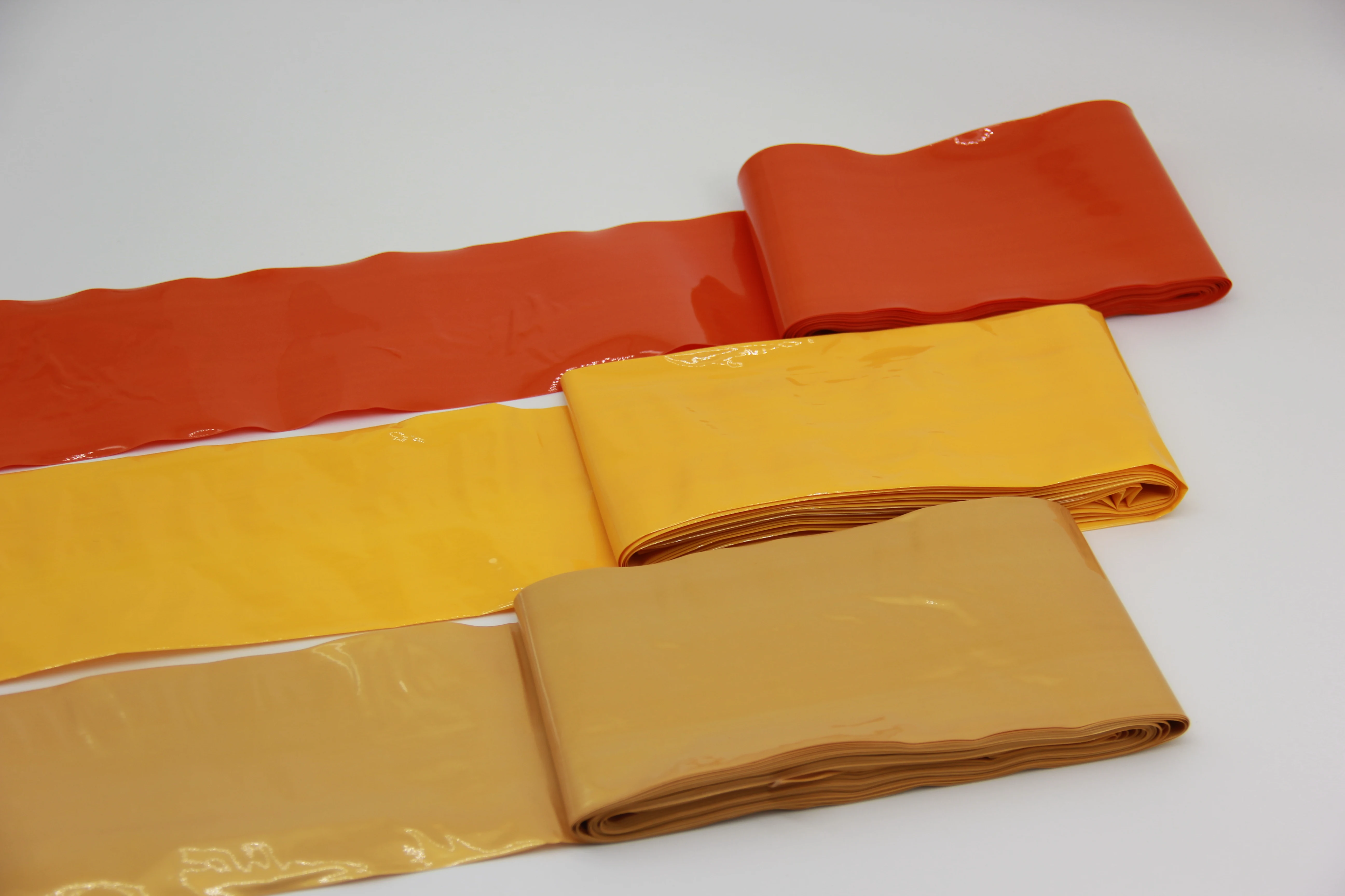 Smokeable Plastic Sausage Casings