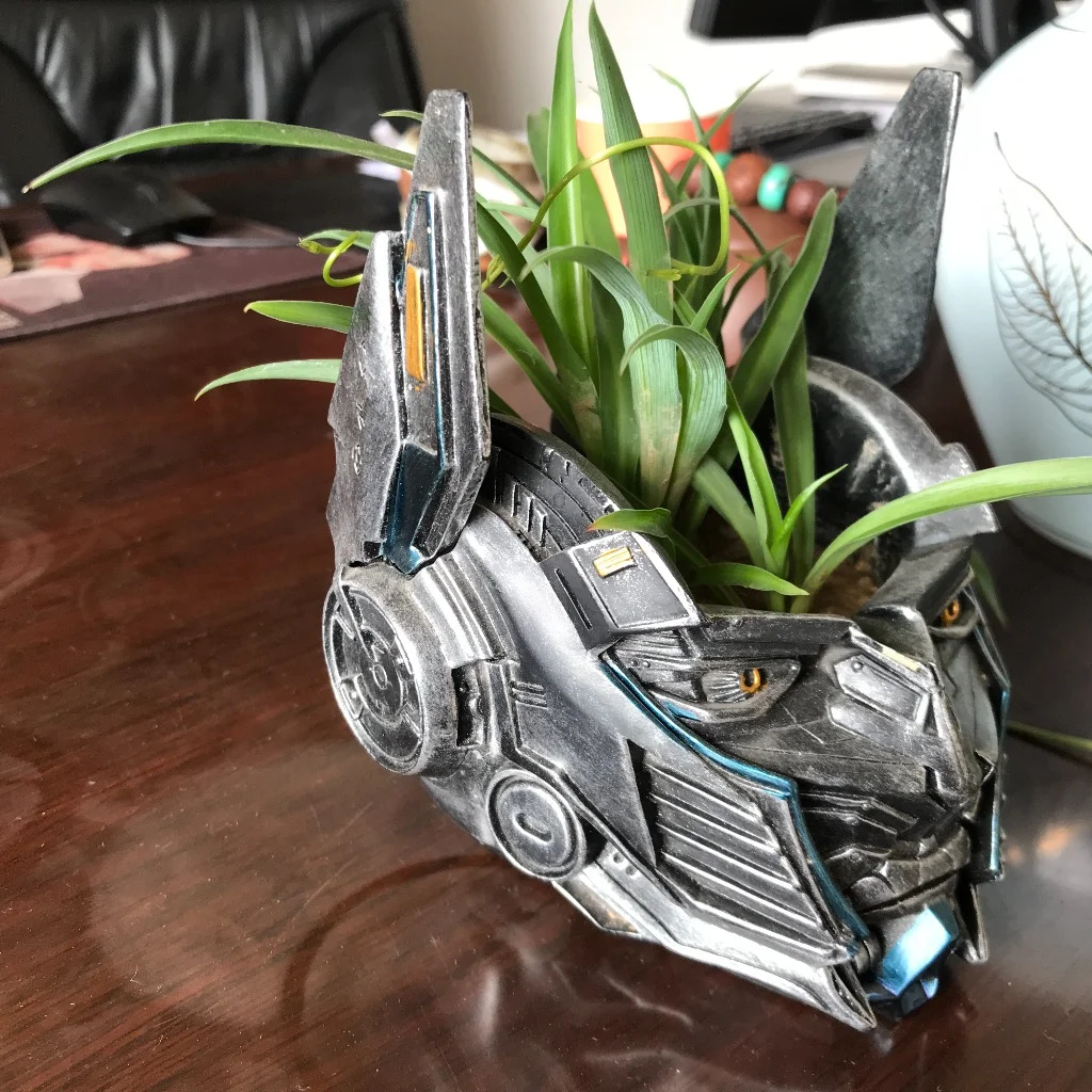 Creative Ashtray Anime personality flower pot ornaments send boyfriend gift Transformers Optimus Prime head ornaments
